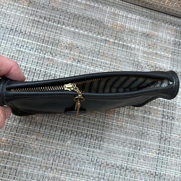 COACH BLACK LEATHER VINTAGE COSMETIC CASE BAG - Picture 11 of 12